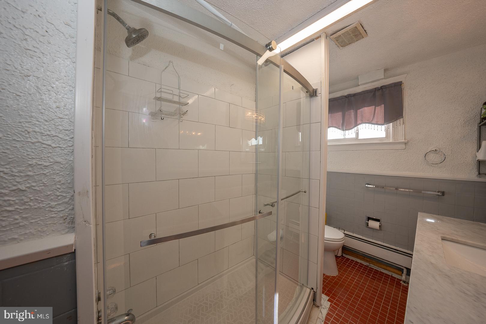 135 Kent Road Upper Darby, PA 19082 - Photo 38 of 58 oversized stall shower