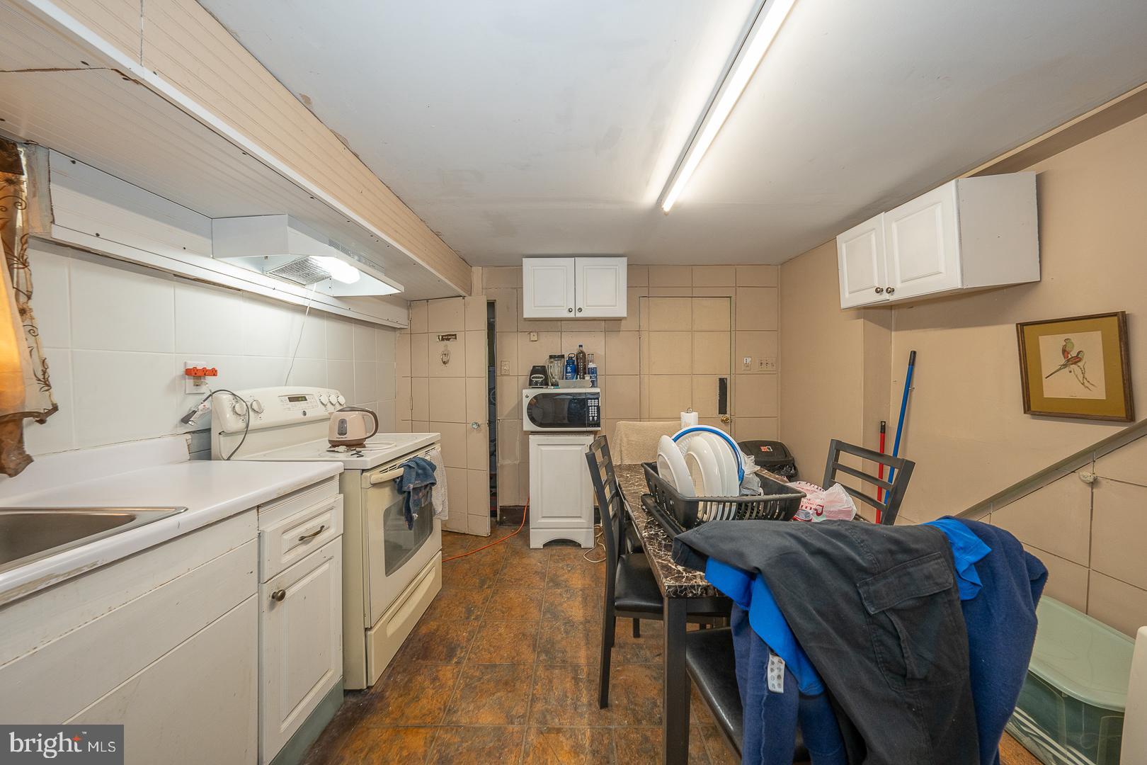 135 Kent Road Upper Darby, PA 19082 - Photo 49 of 58 kitchenette
