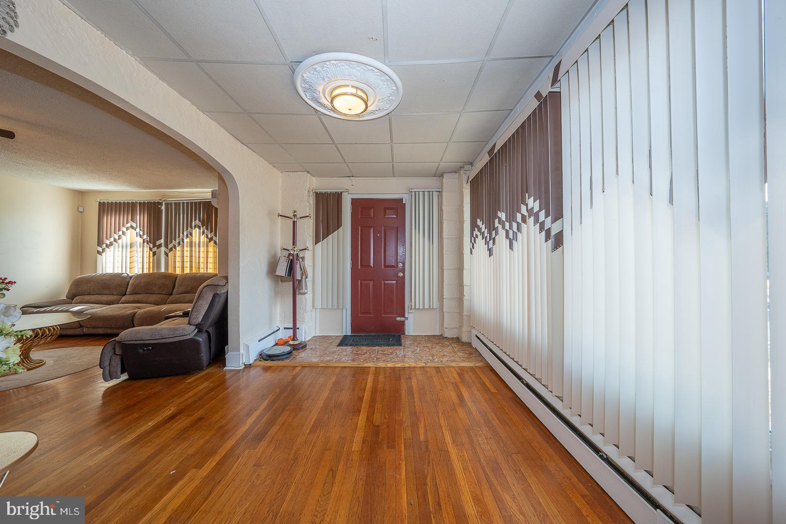 135 Kent Road Upper Darby, PA 19082 - Photo 9 of 58 Additional Seating area off the living room