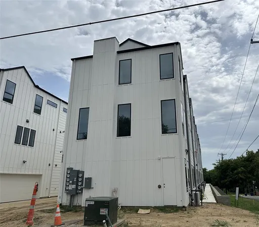 $3,040,000 | 4635 Sylvester Street, Unit 101108, Dallas, TX 75219