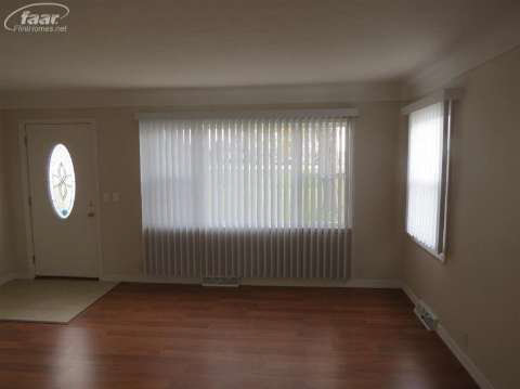 10645 East Birch Run Road Birch Run, MI 48415 - Photo 8 of 27 20404925-7.JPG