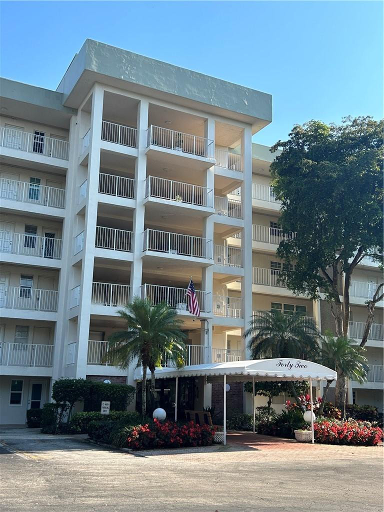 3150 North Course Lane, Unit 207 Pompano Beach, FL 33069 - Photo 26 of 32 Photo 26