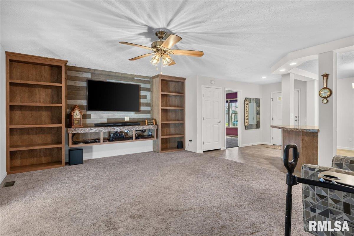 2800 Vía Rosso, Unit 631 Springfield, IL 62703 - Photo 9 of 39