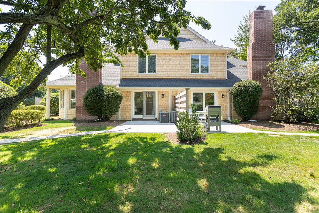 112 Harrison Avenue Newport, RI 02840 - Photo 3 of 48