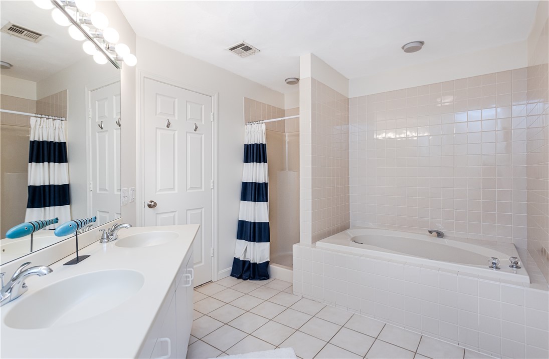 112 Harrison Avenue Newport, RI 02840 - Photo 43 of 48 Unit A