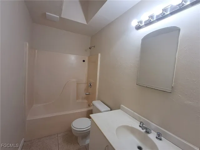 $1,500 | 1837 South Markley Court, Fort Myers, FL 33916