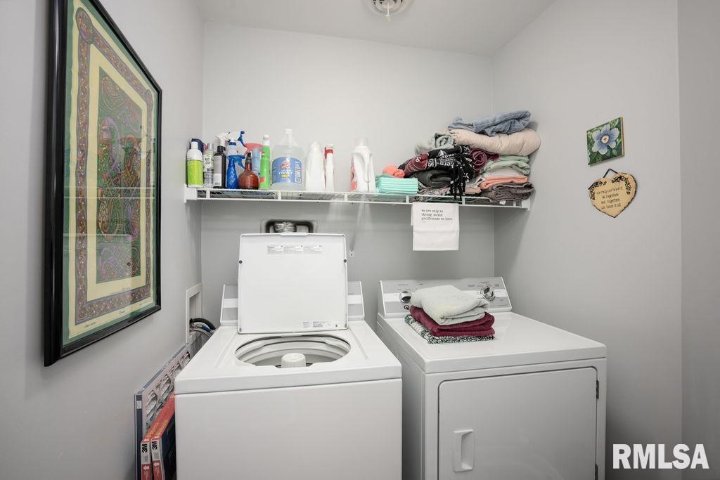 1403 Howard Road Marion, IL 62959 - Photo 13 of 40
