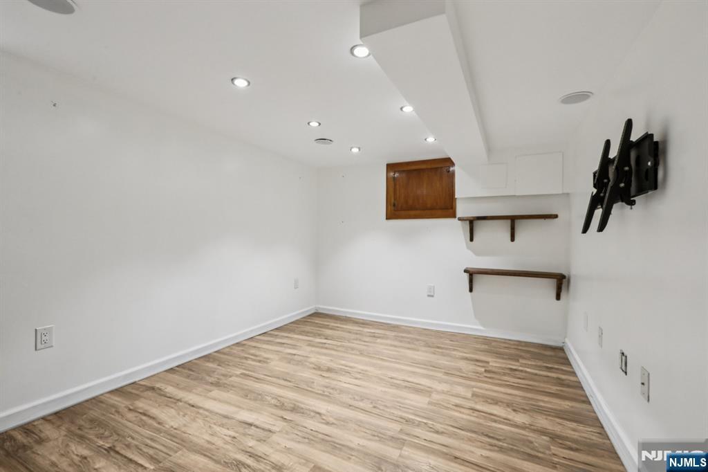56 Gordon Street Ridgefield Park, NJ 07660 - Photo 28 of 38