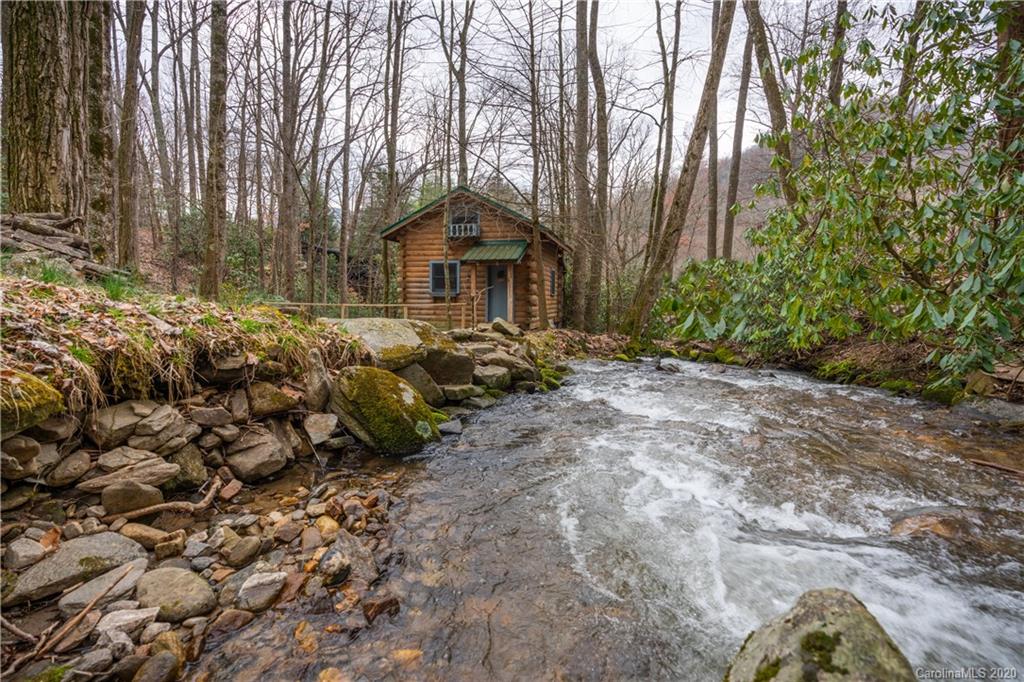 325 Fie Top Road Maggie Valley, NC 28751 - Photo 3 of 45 Gallery Image 3