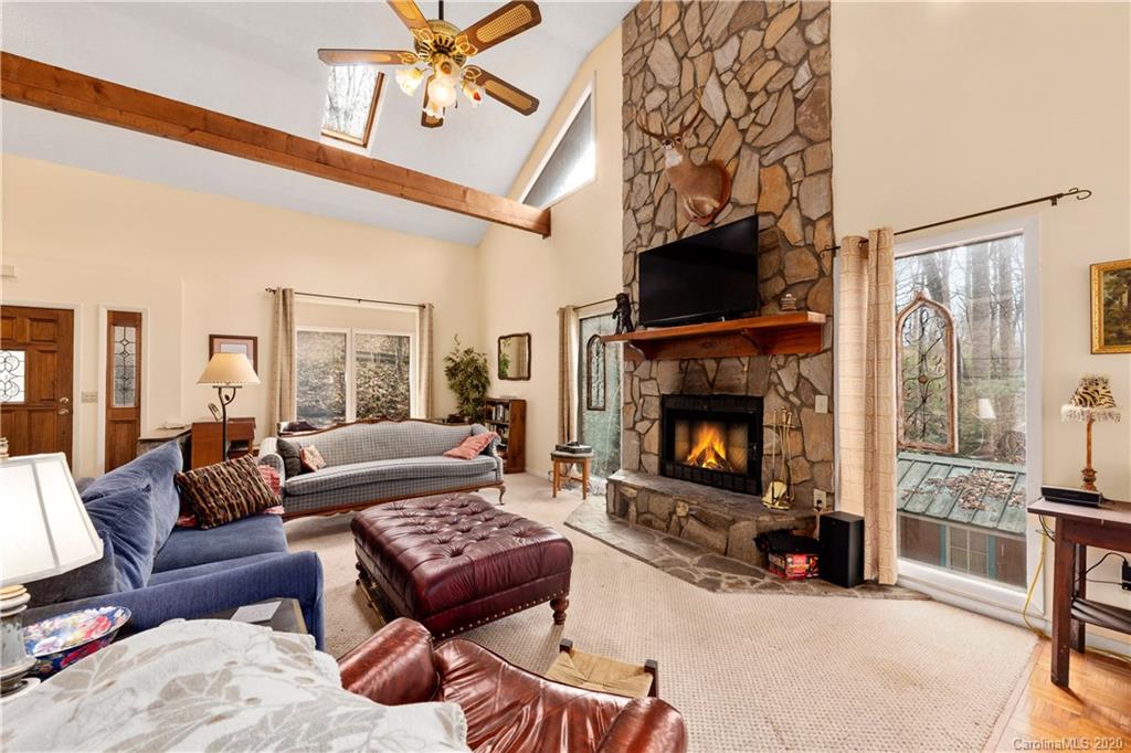 325 Fie Top Road Maggie Valley, NC 28751 - Photo 8 of 45 Gallery Image 8