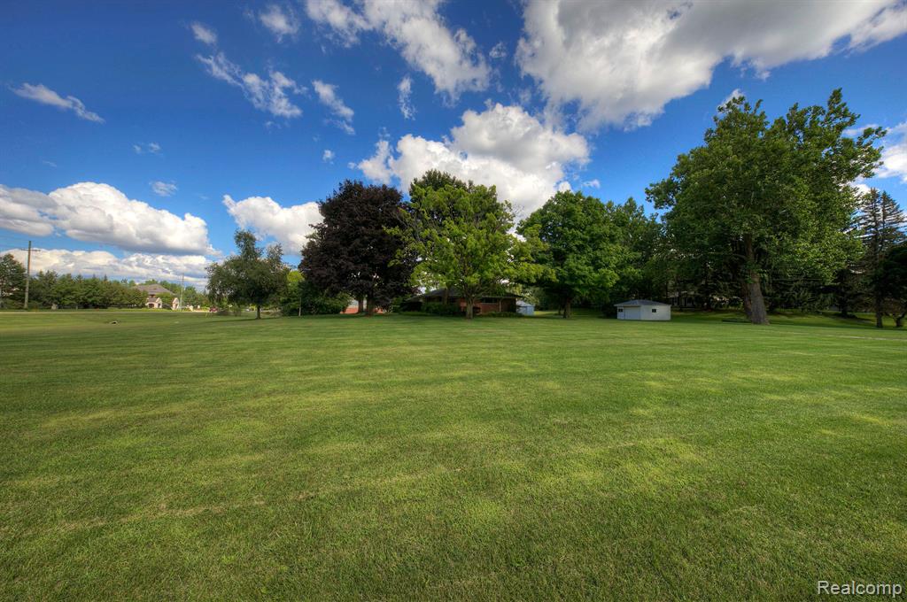 48707 Eight Mile Road Northville, MI 48167 - Photo 48 of 54
