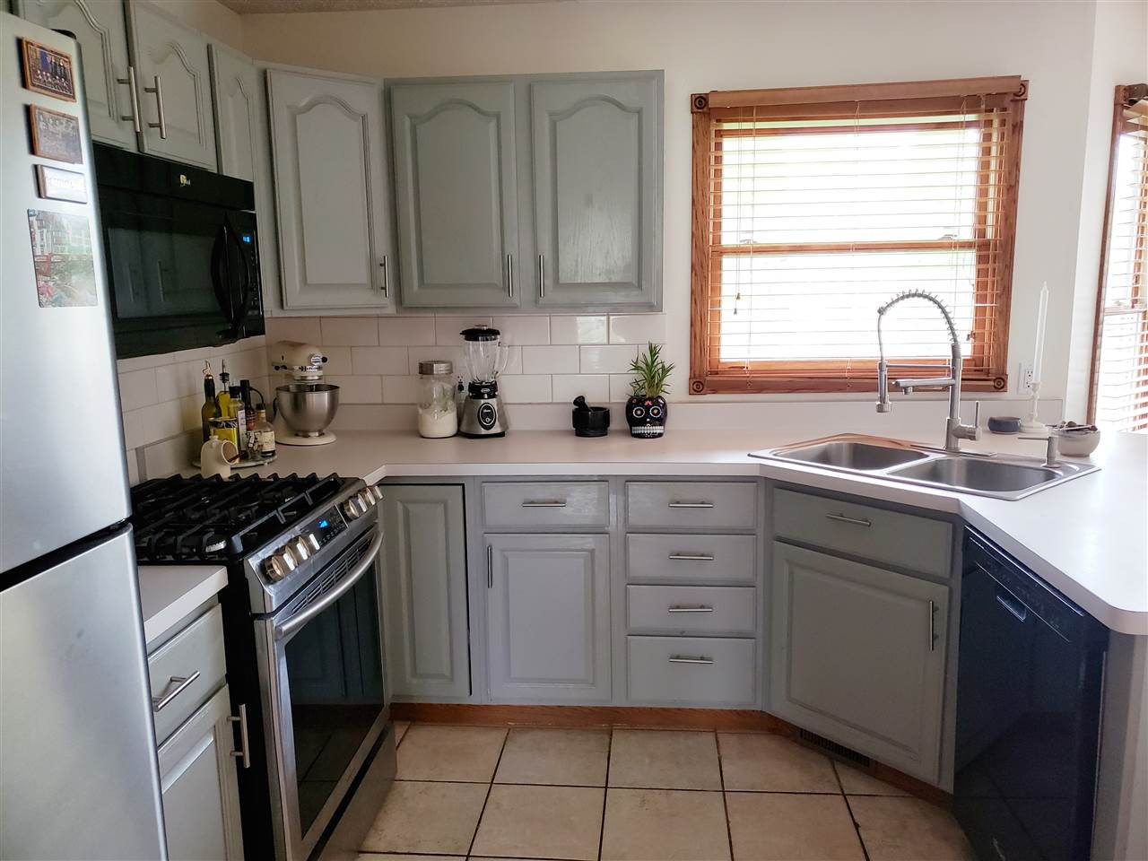 2317 Ridgeway Road, Unit 4 Jackson, MI 49203 - Photo 12 of 47 in Kitchen