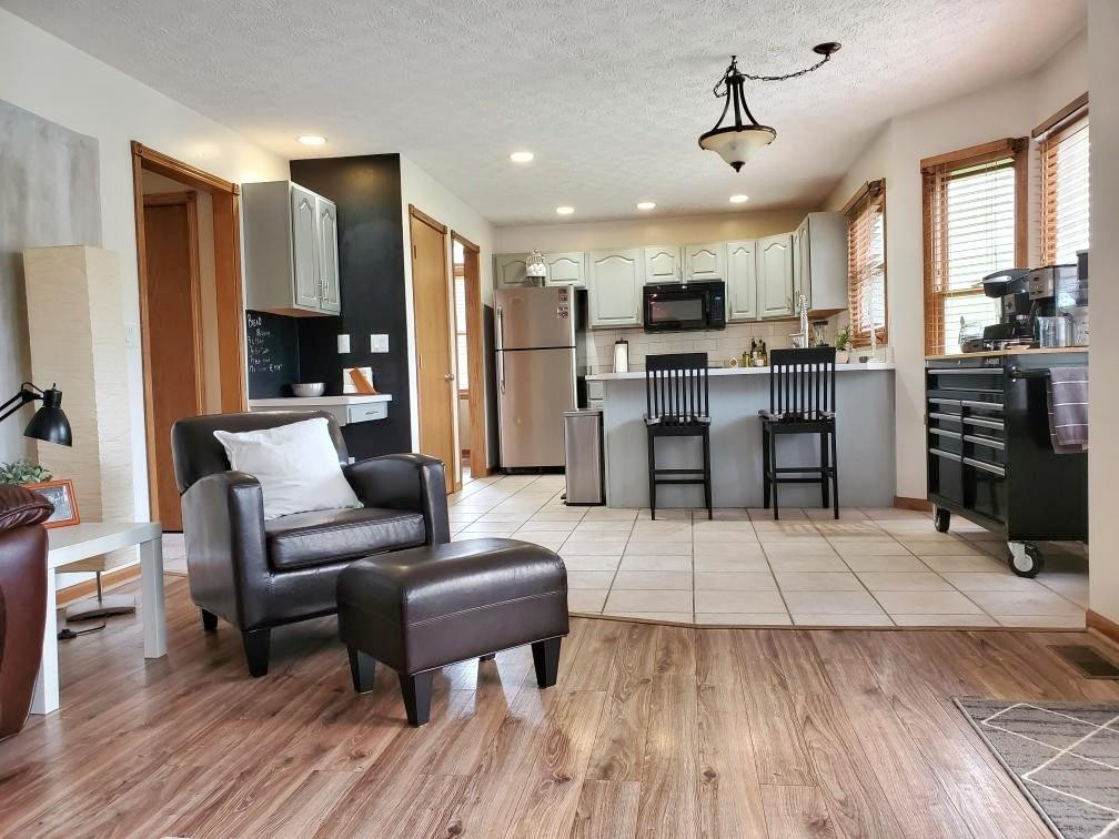 2317 Ridgeway Road, Unit 4 Jackson, MI 49203 - Photo 14 of 47 Open to Kitchen