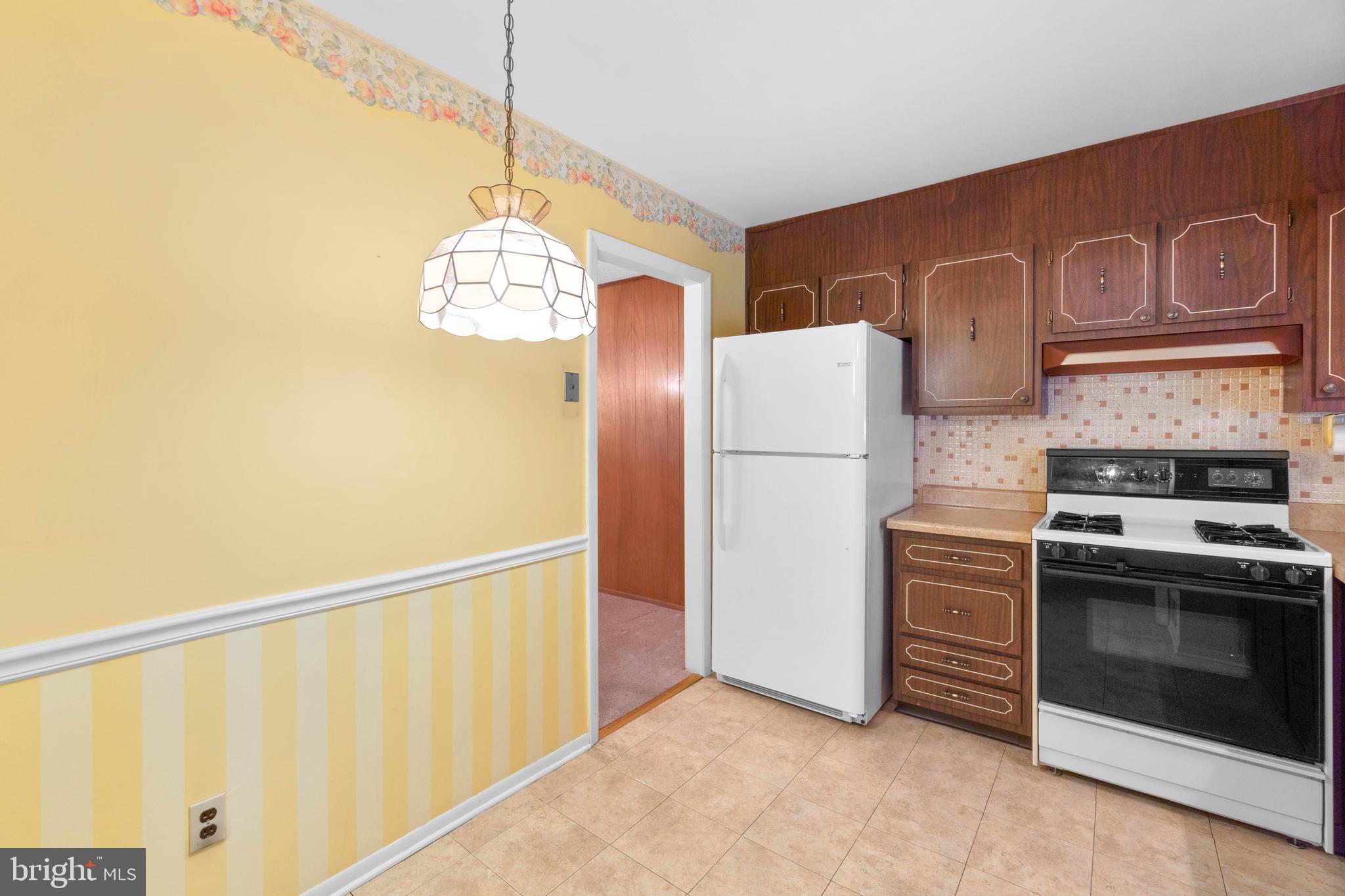 3633 Clarenell Road Baltimore, MD 21229 - Photo 8 of 24 Gallery Image 8
