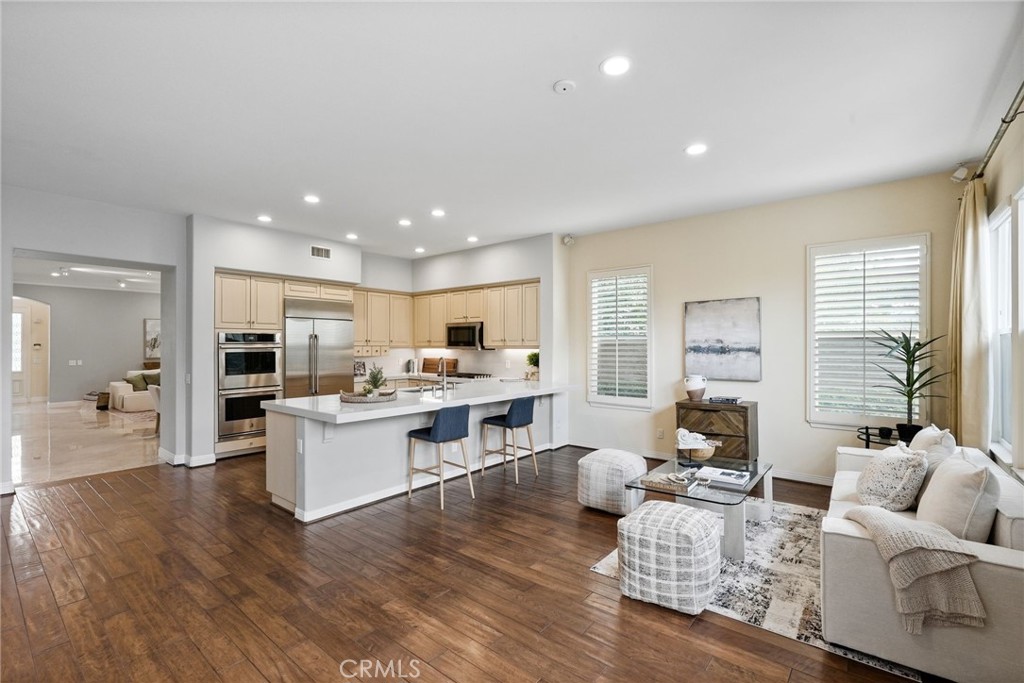 20356 Vía Cellini Porter Ranch, CA 91326 - Photo 10 of 62