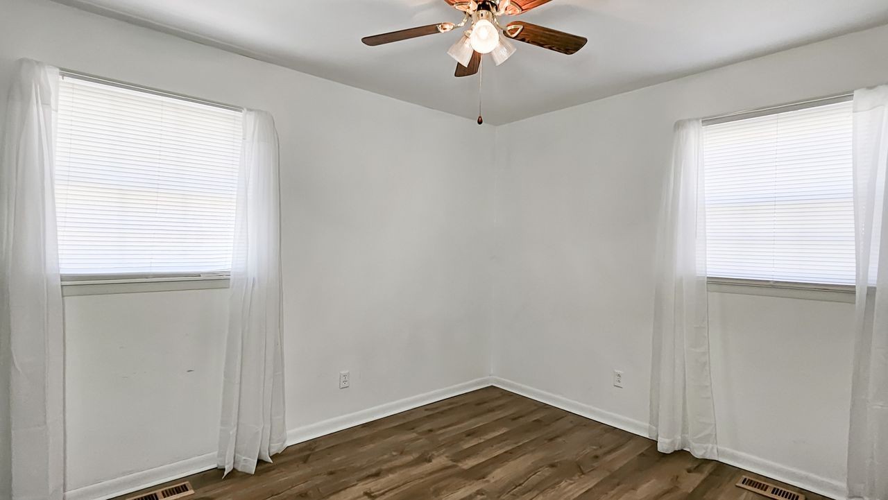 20 Tunstill Loop Road Fayetteville, TN 37334 - Photo 23 of 48 a view of a room with a window and wooden floor