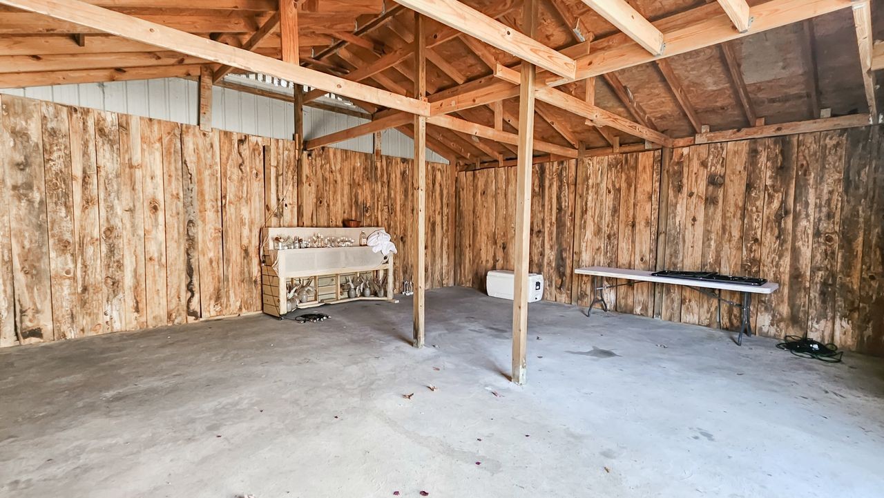 20 Tunstill Loop Road Fayetteville, TN 37334 - Photo 48 of 48 a view of a patio with table and chairs