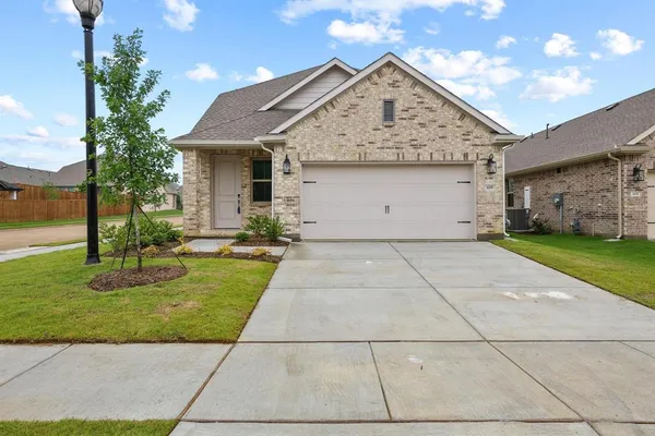 $2,400 | 619 Sagebrush Trail, Sherman, TX 75092