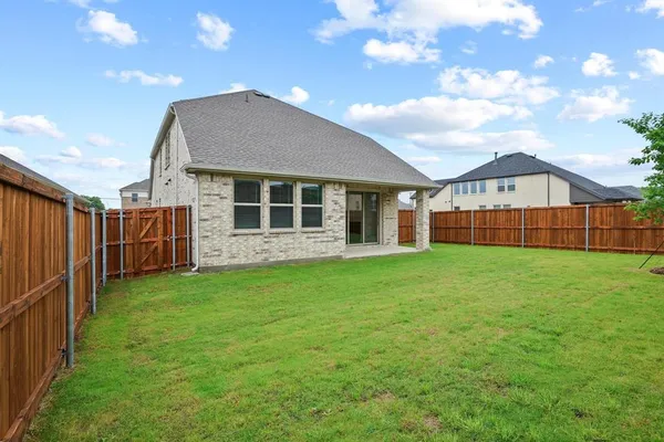 $2,400 | 619 Sagebrush Trail, Sherman, TX 75092