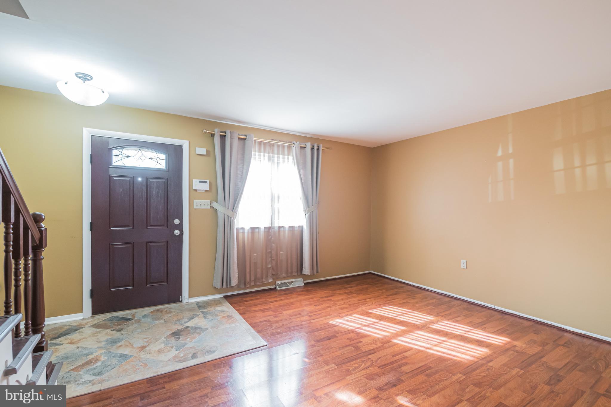 8004 Sandy Spring Road Laurel, MD 20707 - Photo 6 of 30 Living Room