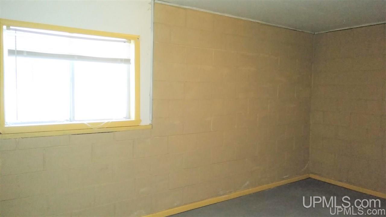 6685 65 Road Gladstone, MI 49837 - Photo 12 of 31