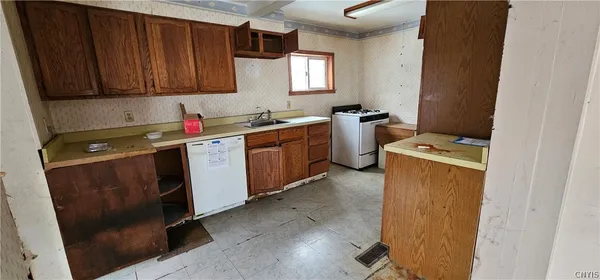 $63,000 | 1208 Gill Street, Watertown, NY 13601