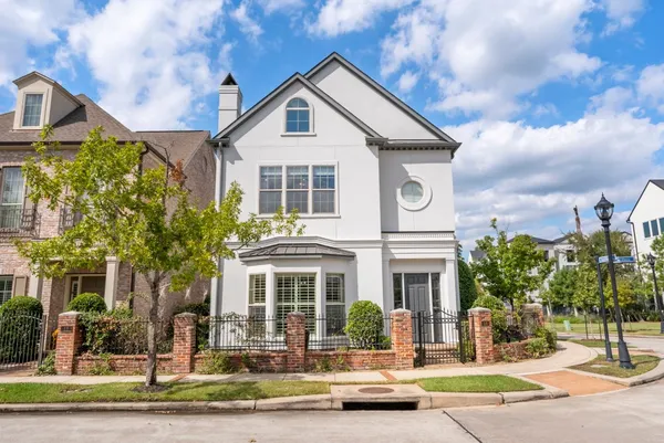 $1,929,000 | 14 Jetty Point Drive, The Woodlands, TX 77380