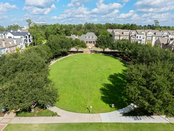 $1,929,000 | 14 Jetty Point Drive, The Woodlands, TX 77380