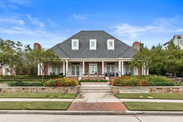 $1,929,000 | 14 Jetty Point Drive, The Woodlands, TX 77380