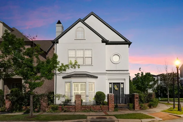 $1,929,000 | 14 Jetty Point Drive, The Woodlands, TX 77380