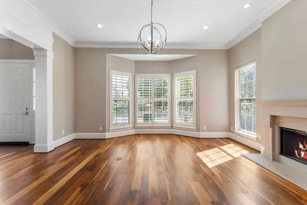 $1,929,000 | 14 Jetty Point Drive, The Woodlands, TX 77380