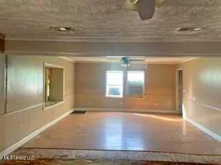 325 Reeves Avenue Walnut Grove, MS 39189 - Photo 3 of 7 51-Apr 02 2025 04_37pm-kj6z