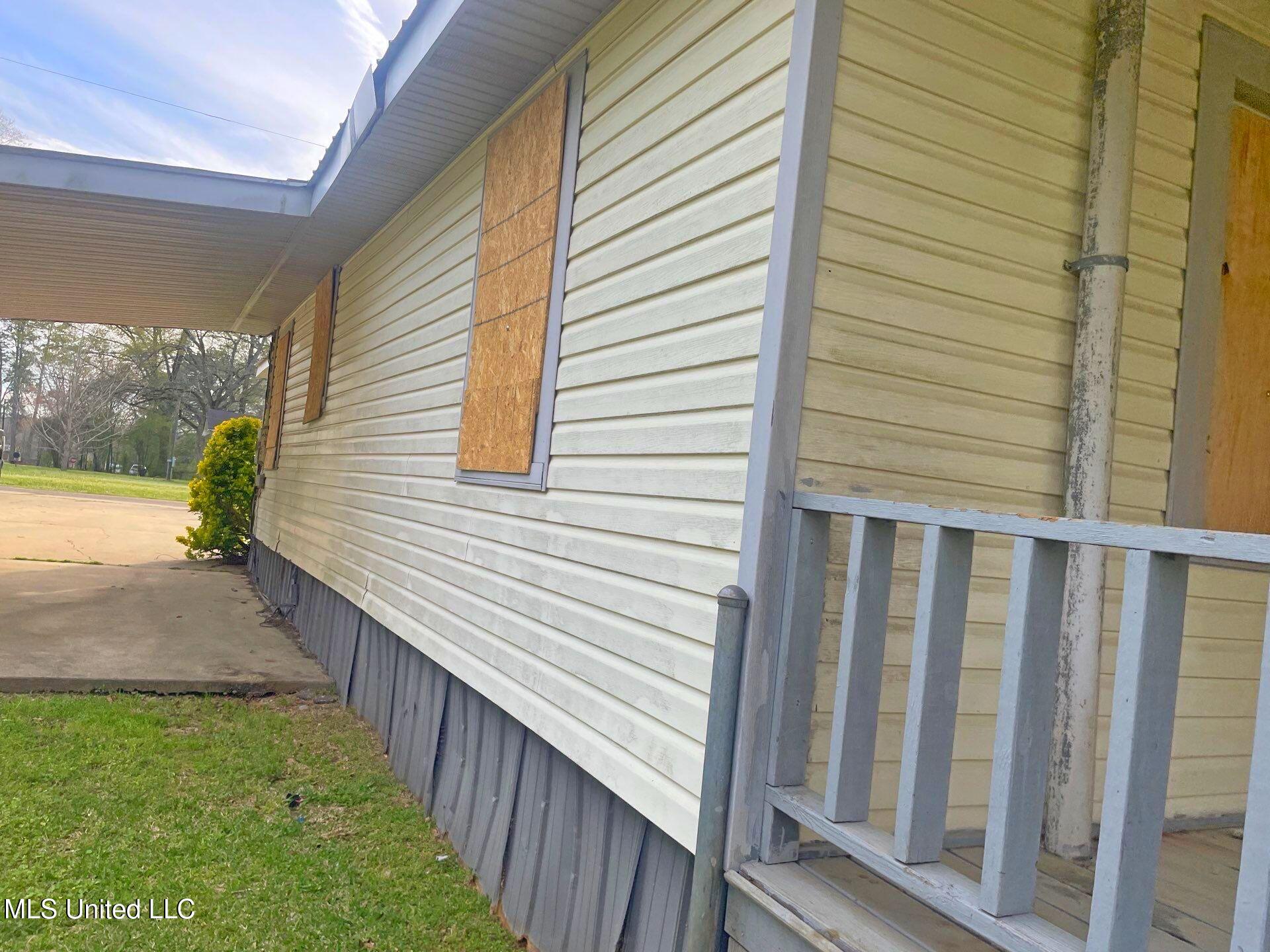 325 Reeves Avenue Walnut Grove, MS 39189 - Photo 6 of 7 36-Mar 27 2025 05_23pm-3jYy