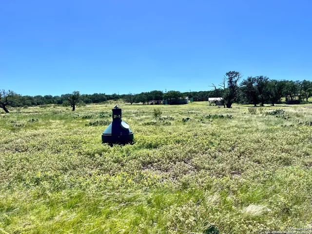 $5,722,800 | 104 SD 14070, Rocksprings, TX 78880