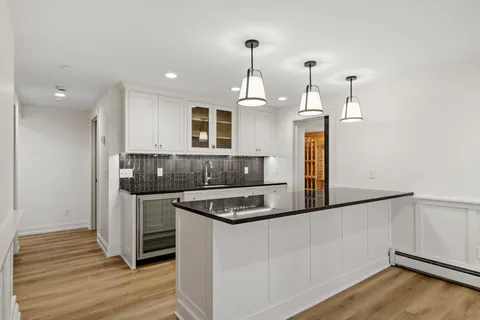$2,995,000 | 5325 Edsall Road, Mound, MN 55364
