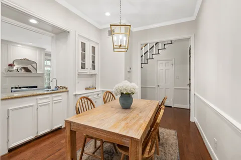 $695,000 | 6734 Vanderbilt Street, Unit 8, Houston, TX 77005