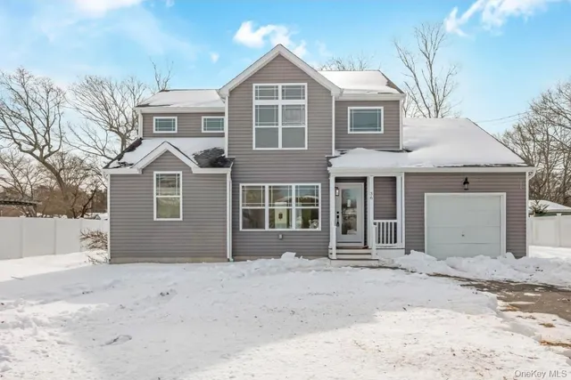 $669,000 | 36 Musket Drive, Shirley, NY 11967