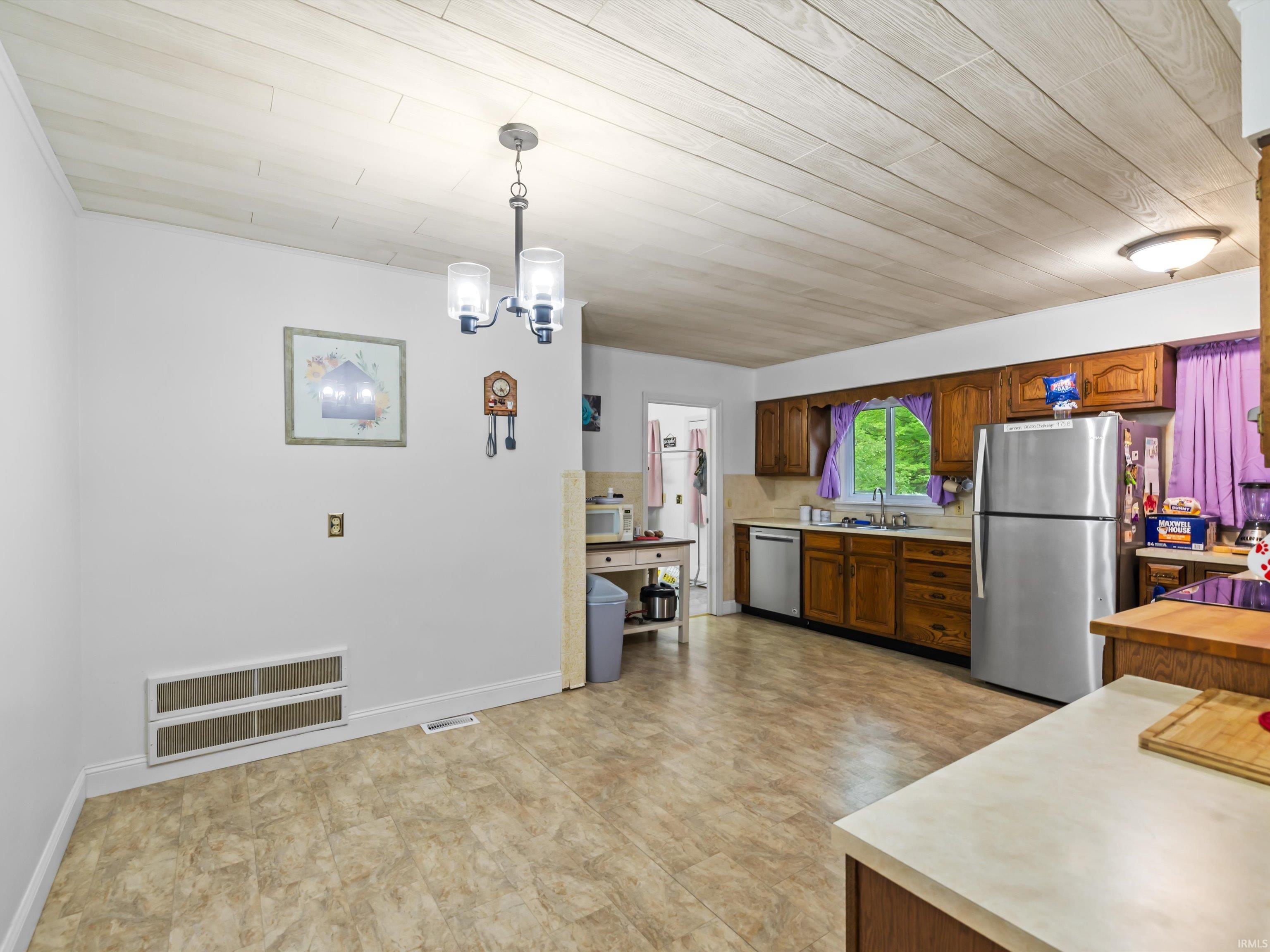 701 North Red Bank Road, Unit B Evansville, IN 47712 - Photo 11 of 35