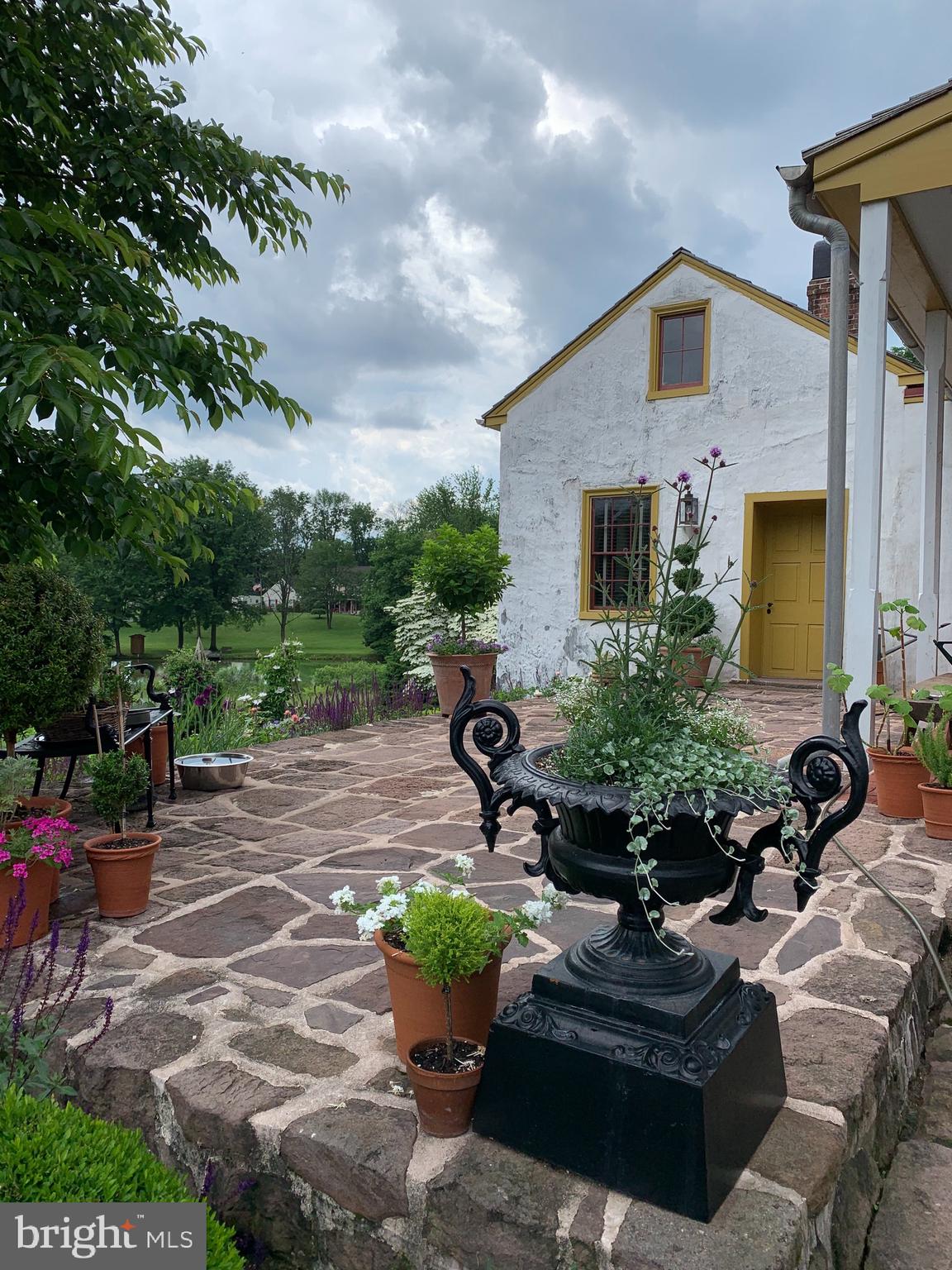 194 Kulp Road Pottstown, PA 19465 - Photo 8 of 45 Point Stone Patio