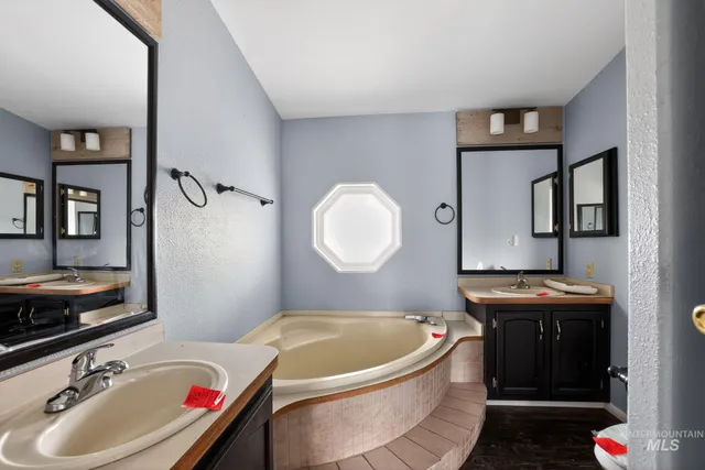 $335,000 | 2284 Weiser River Road, Weiser, ID 83672