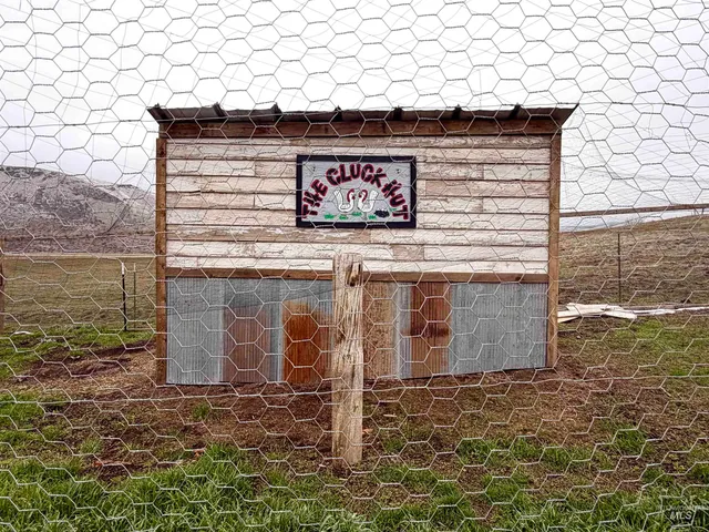 $335,000 | 2284 Weiser River Road, Weiser, ID 83672