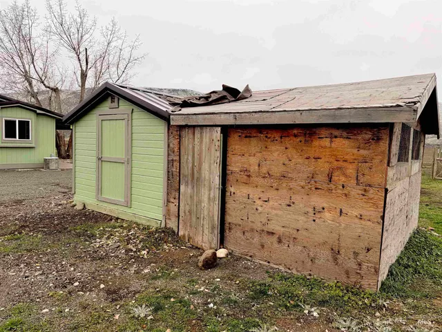 $335,000 | 2284 Weiser River Road, Weiser, ID 83672