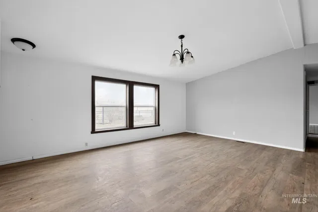 $335,000 | 2284 Weiser River Road, Weiser, ID 83672