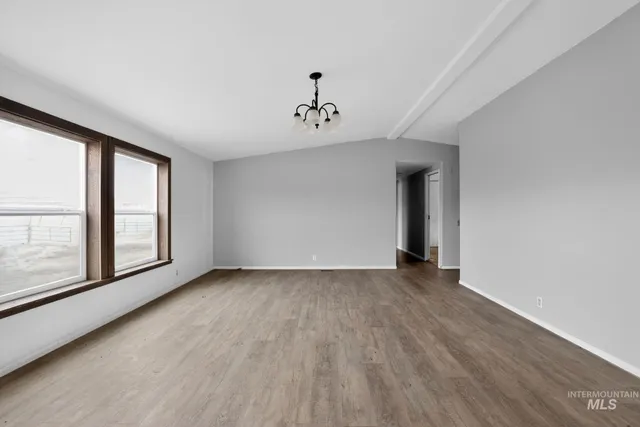 $335,000 | 2284 Weiser River Road, Weiser, ID 83672