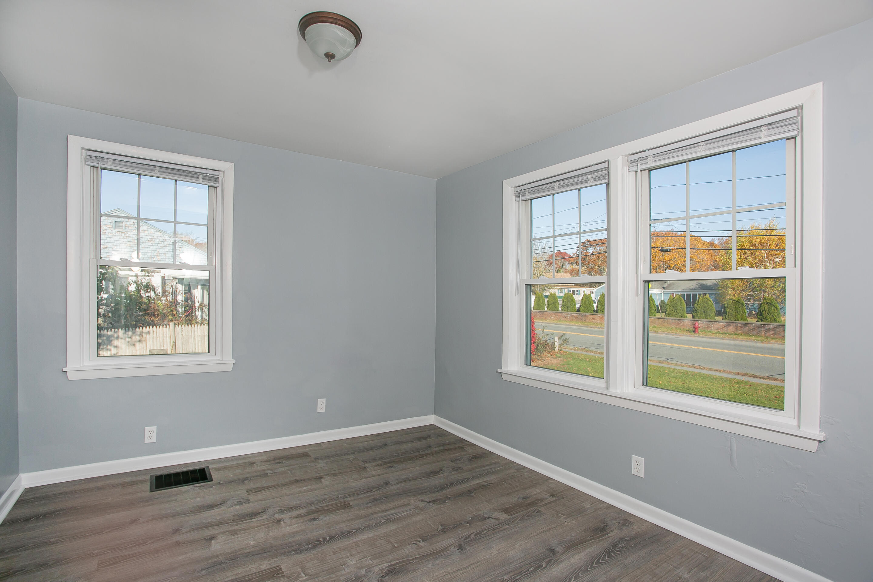 162 Sconticut Neck Road Fairhaven, MA 02719 - Photo 17 of 26 16-_LMS8510