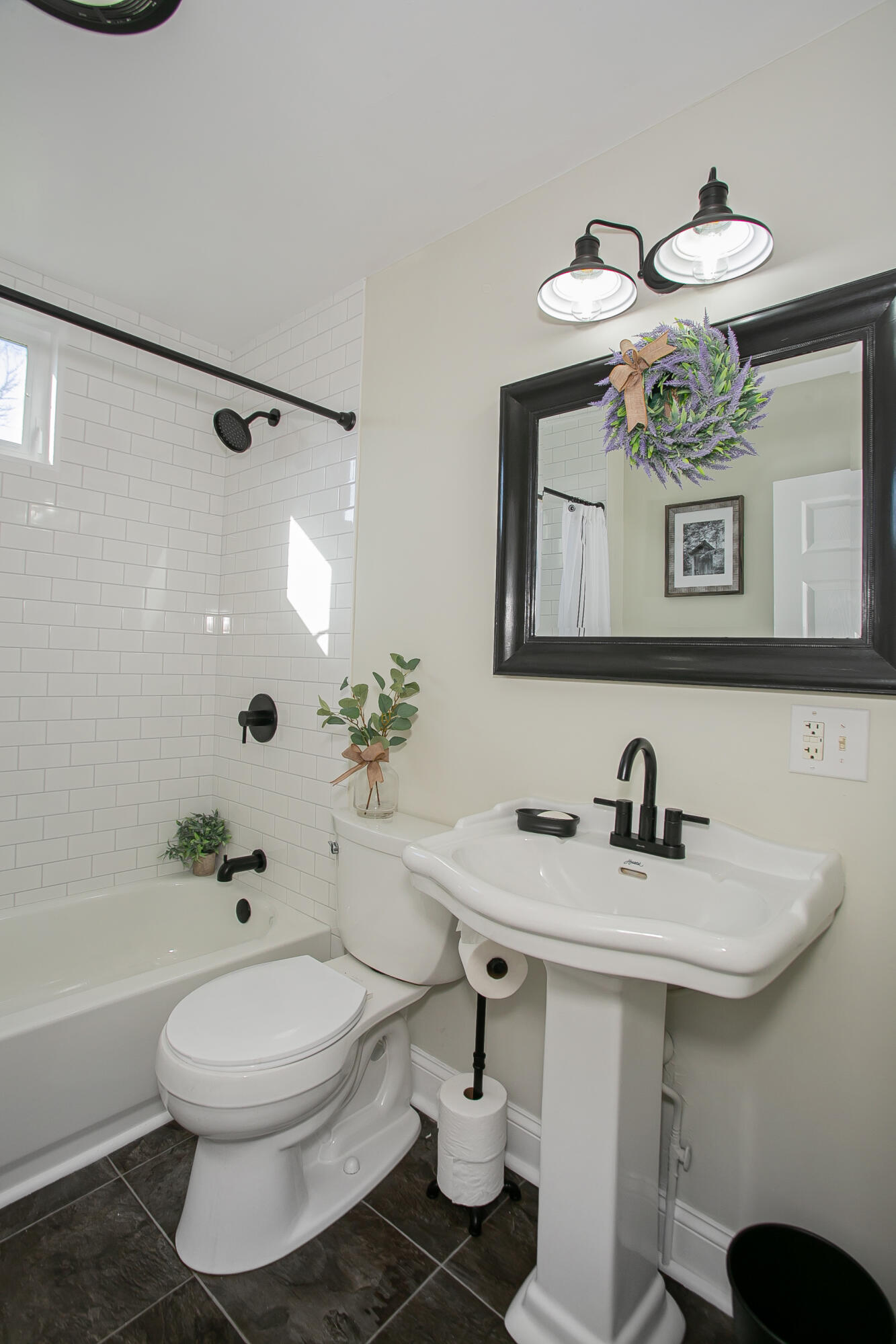 162 Sconticut Neck Road Fairhaven, MA 02719 - Photo 20 of 26 19-_LMS8508