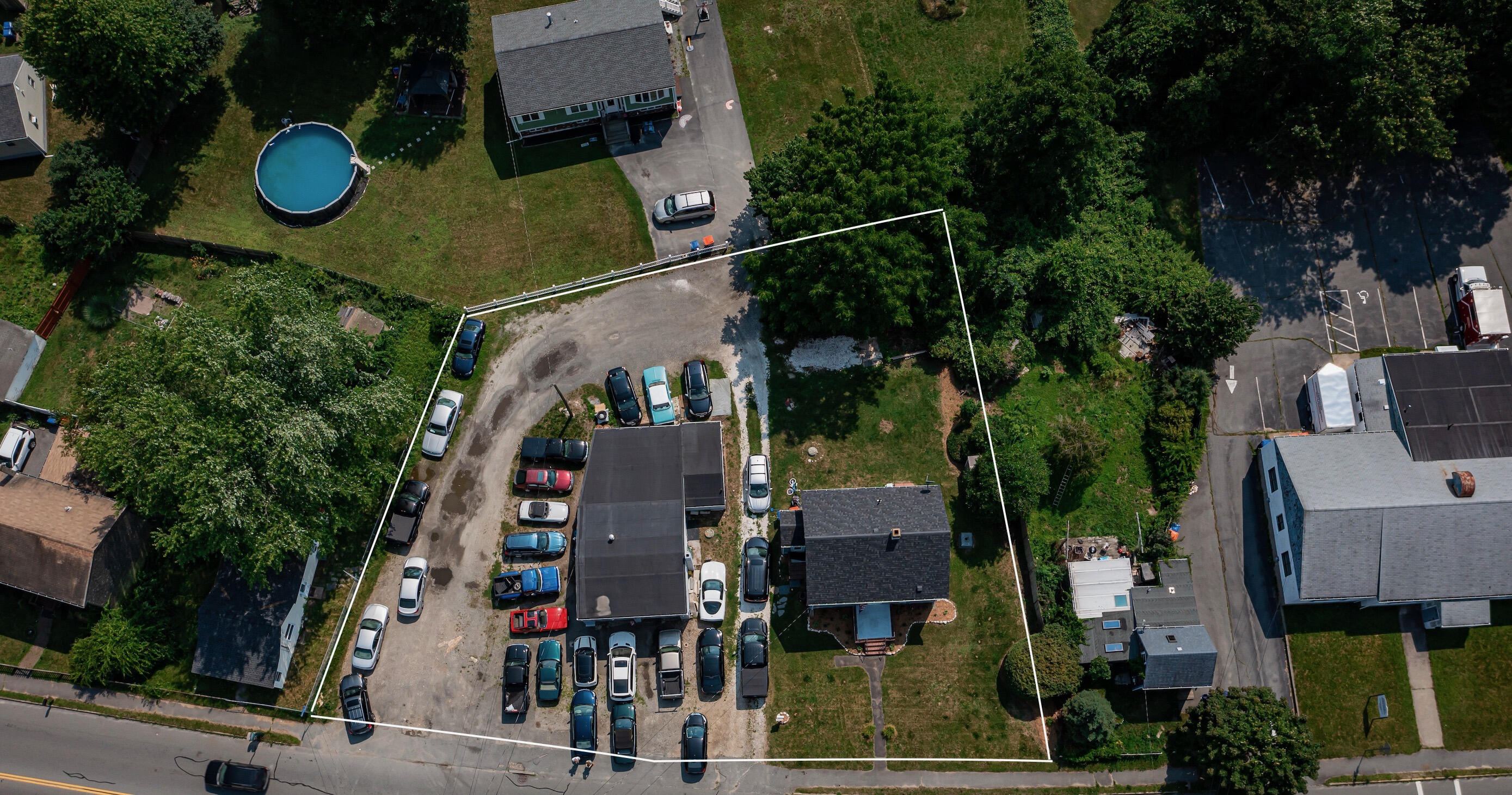 162 Sconticut Neck Road Fairhaven, MA 02719 - Photo 4 of 26 4-897crop-lines