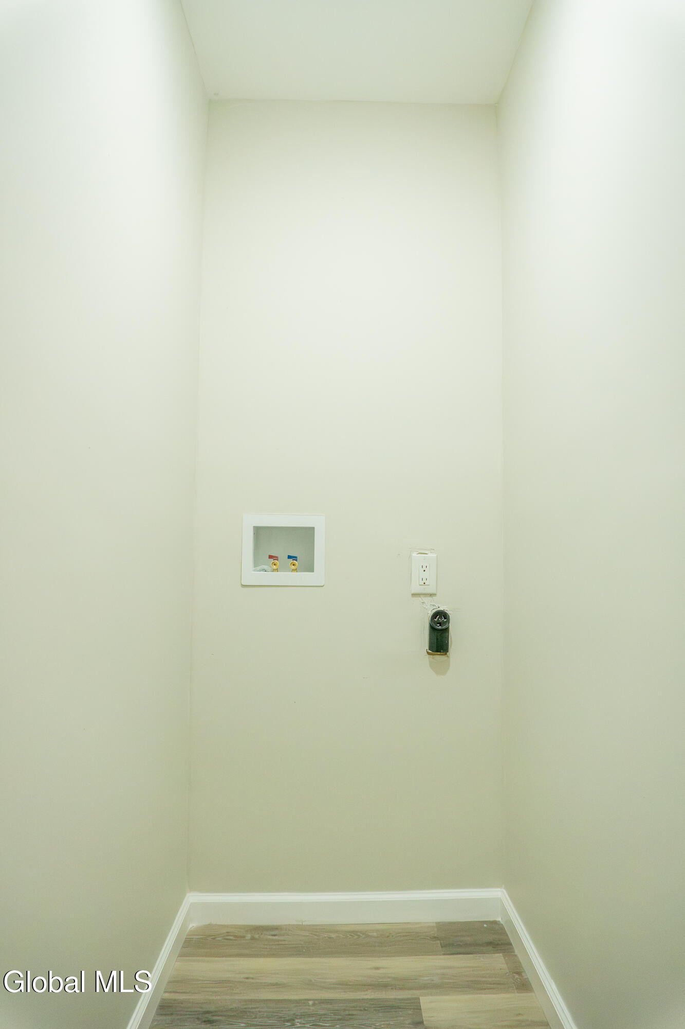 418 3rd Street, Unit 2 Schenectady, NY 12306 - Photo 17 of 29 _DSC2838