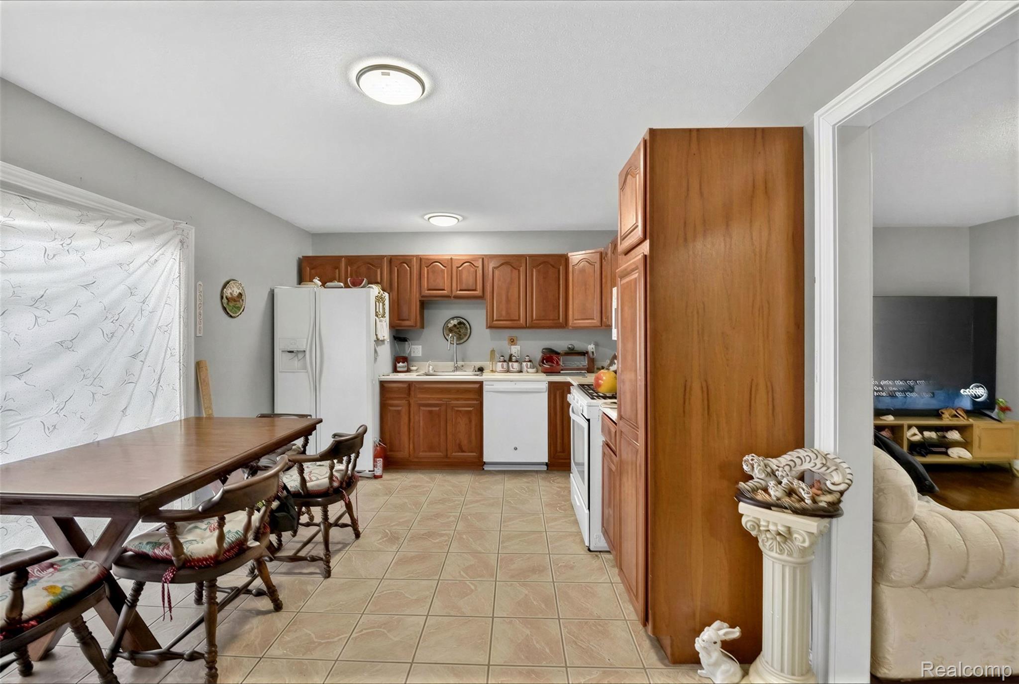 6198 Brancheau Road Newport, MI 48166 - Photo 20 of 47 13-6198-Brancheau-St-WindowStill-Photography.jpg