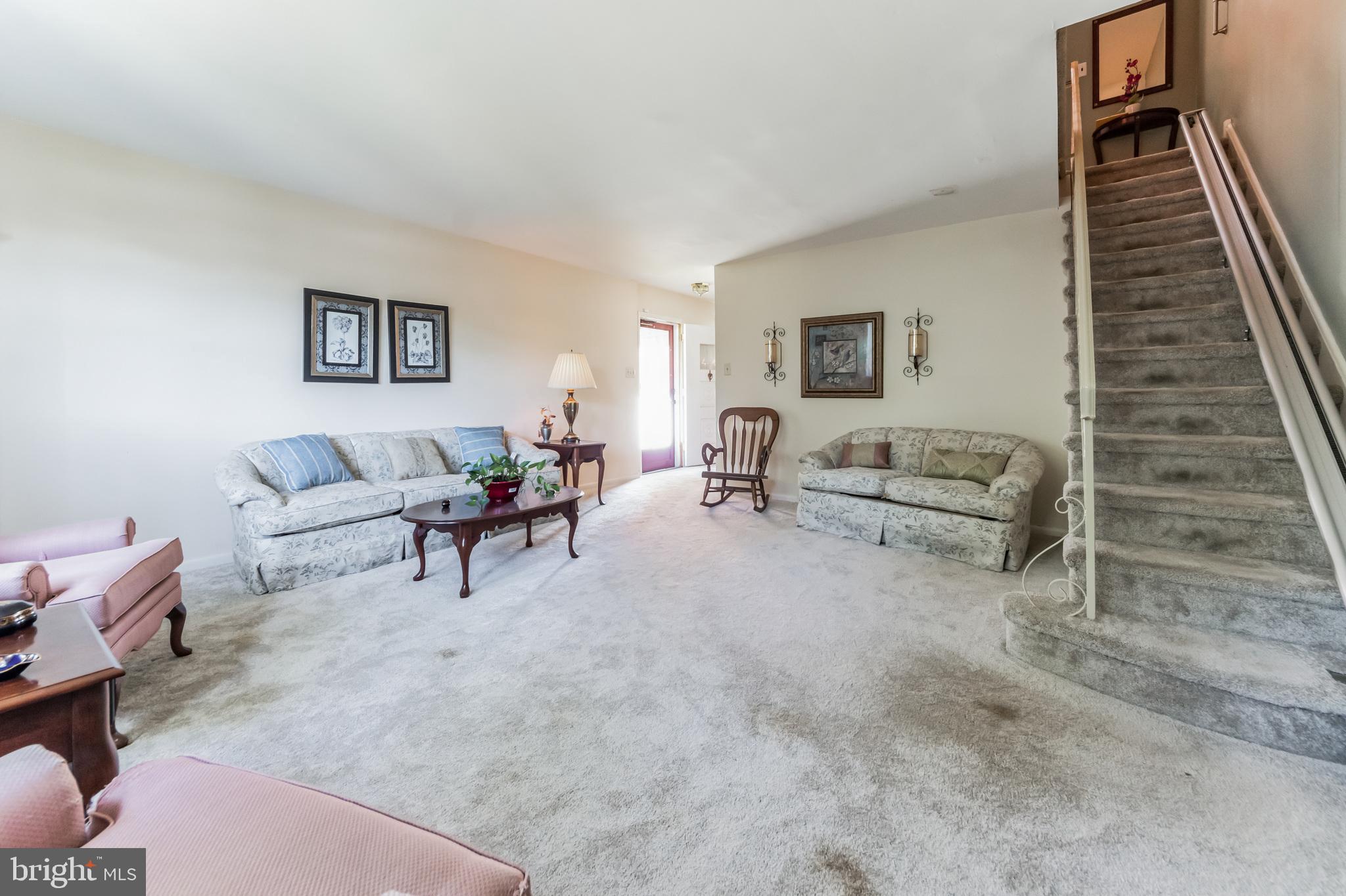 7018 Cardin Road Philadelphia, PA 19128 - Photo 3 of 30 Gallery Image 3